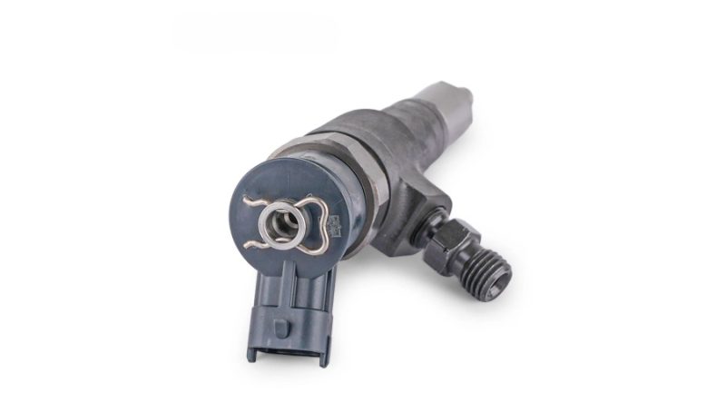 Fuel injector 0445110312 for engine model ADCR110 - Image 5